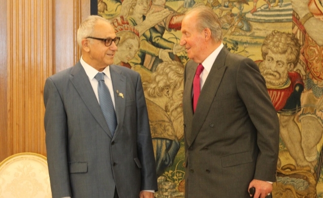 Don Juan Carlos junto al Presidente del Consejo de la Comunidad Sefardí de Jerusalén, Abraham Haim